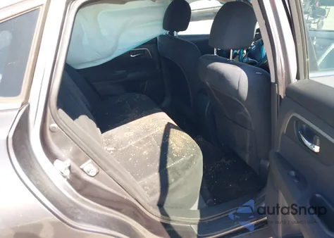 2015 Nissan Altima 2.5 S z USA, uszkodzony, nr VIN 1N4AL3AP3FN318253